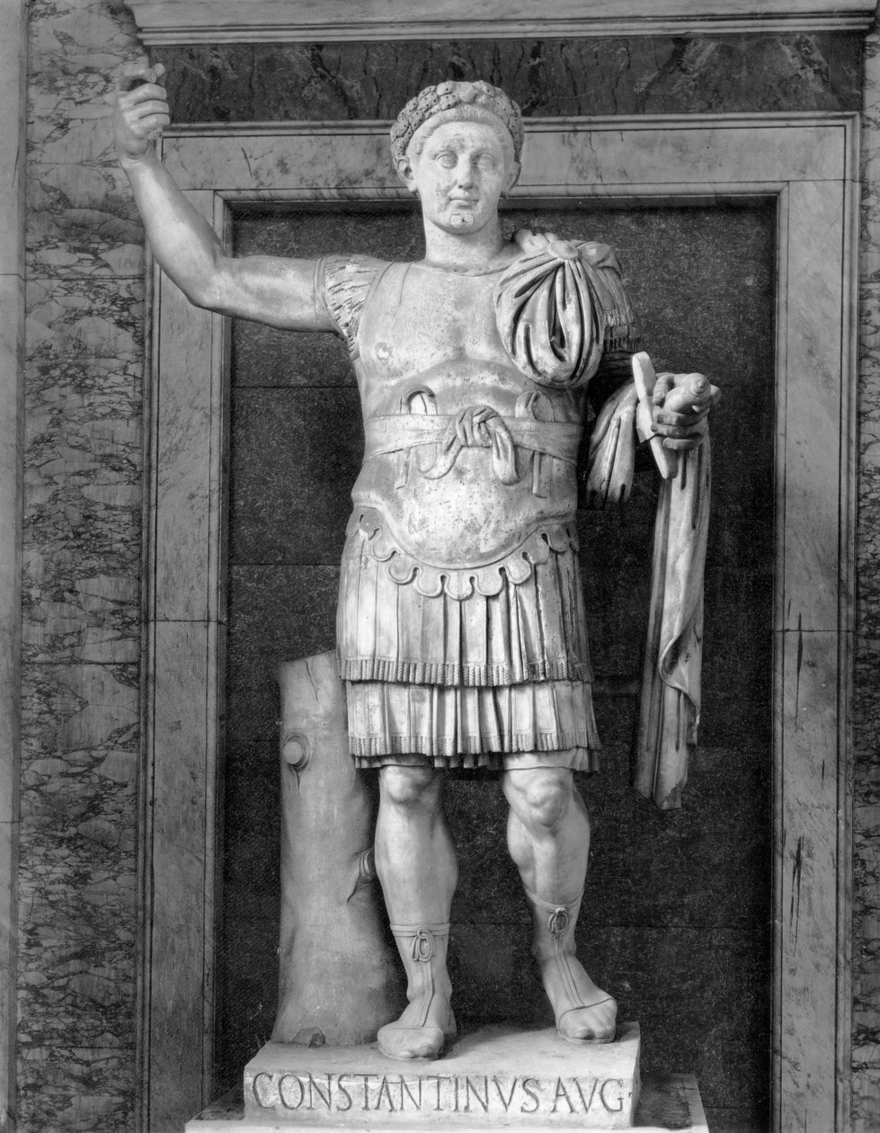 Statue af kejser Konstantin (274-337 e.Kr.) (marmor) (s/h foto) af Roman Roman