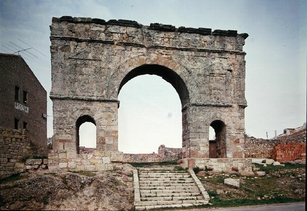 Triumfbuen, 2.-3. århundrede (foto) af Roman Roman