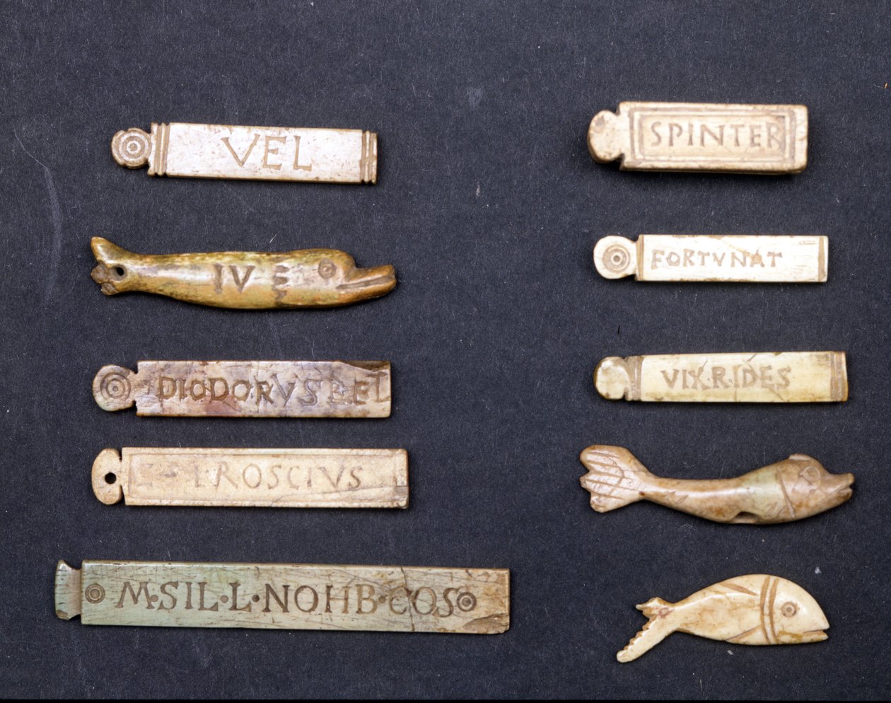 Teaterbilletter i elfenben fra romertiden. Museo della Scala i Milano af Roman Roman
