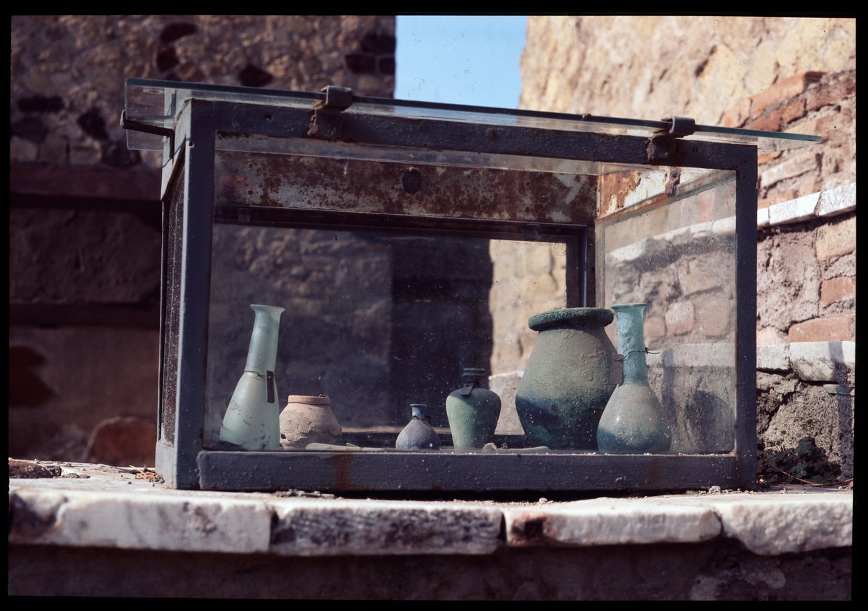 Fartøjer i krydsfeltet mellem cardo V og nedre decumanum, 5. århundrede f.Kr.-1. århundrede e.Kr. af Roman Roman