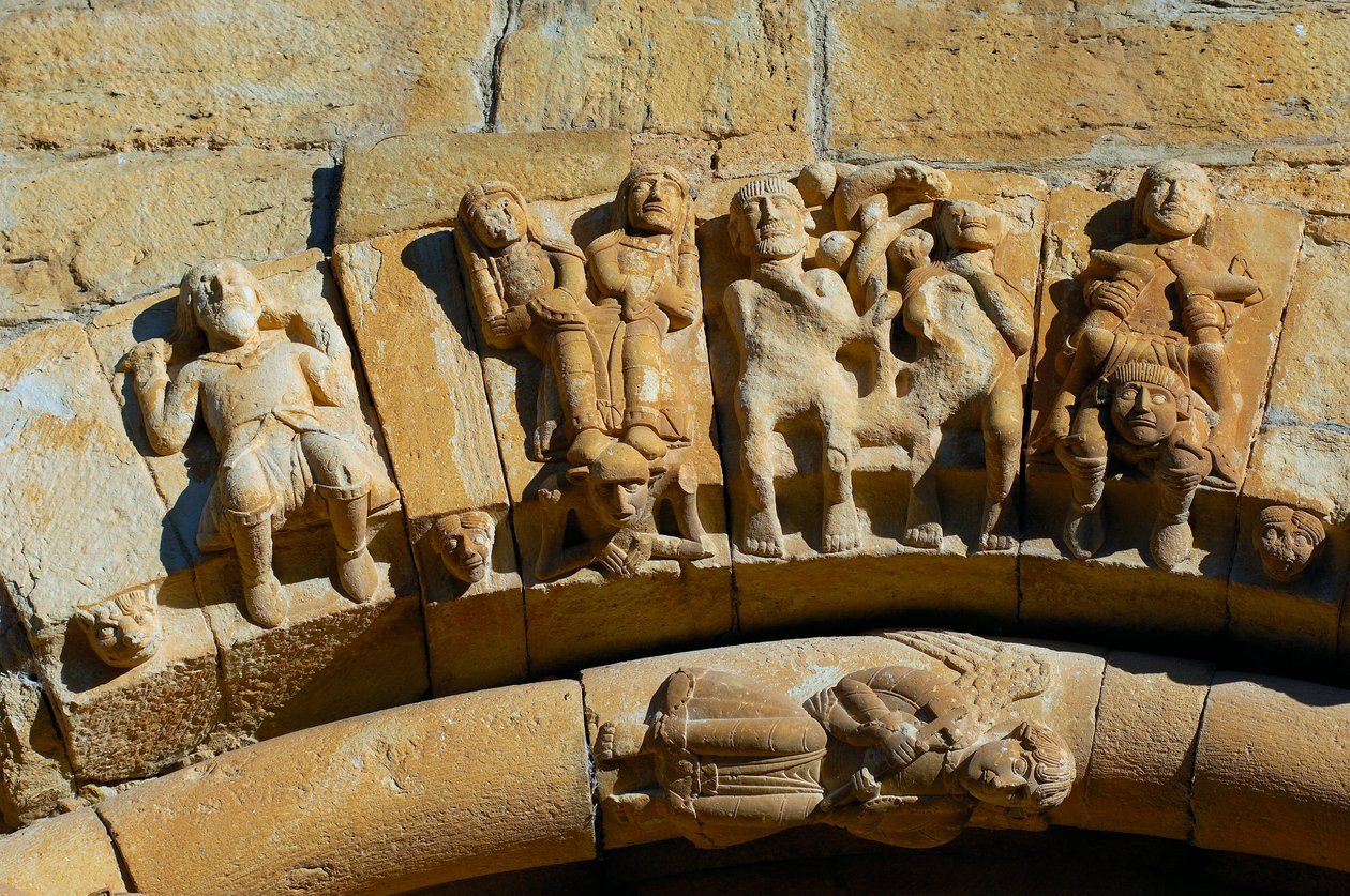 Facade af kirken Saint Maria de Covet, Isona, Spanien, detalje af Romanesque