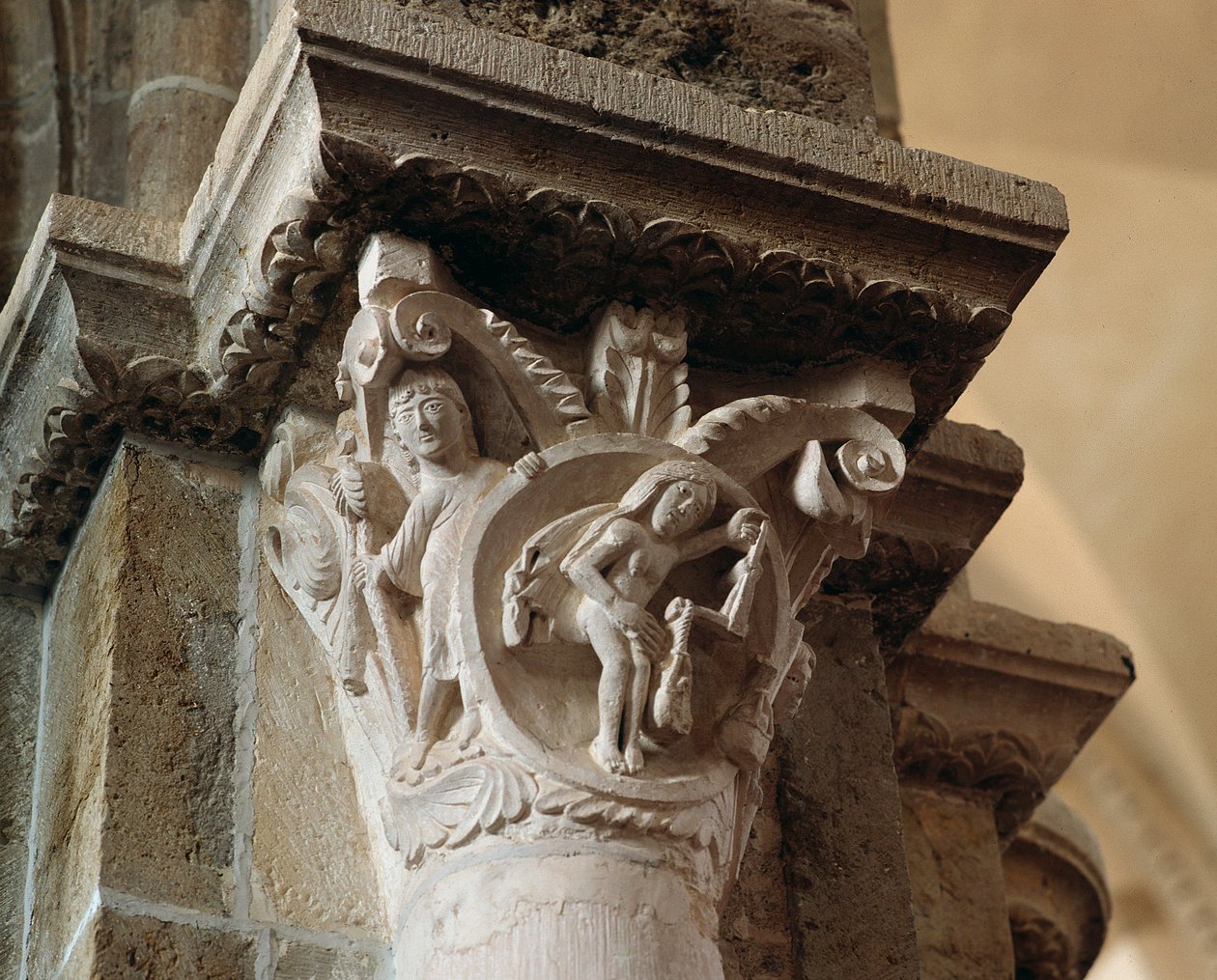 Vægten (udskåret hovedstad) af Romanesque