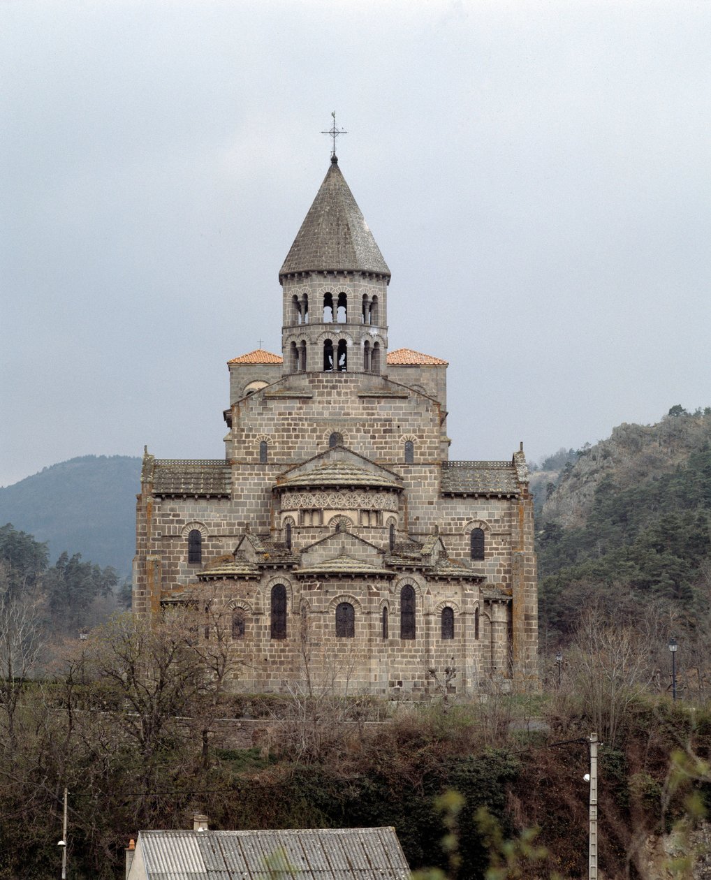 Udsigt over kirken af Romanesque