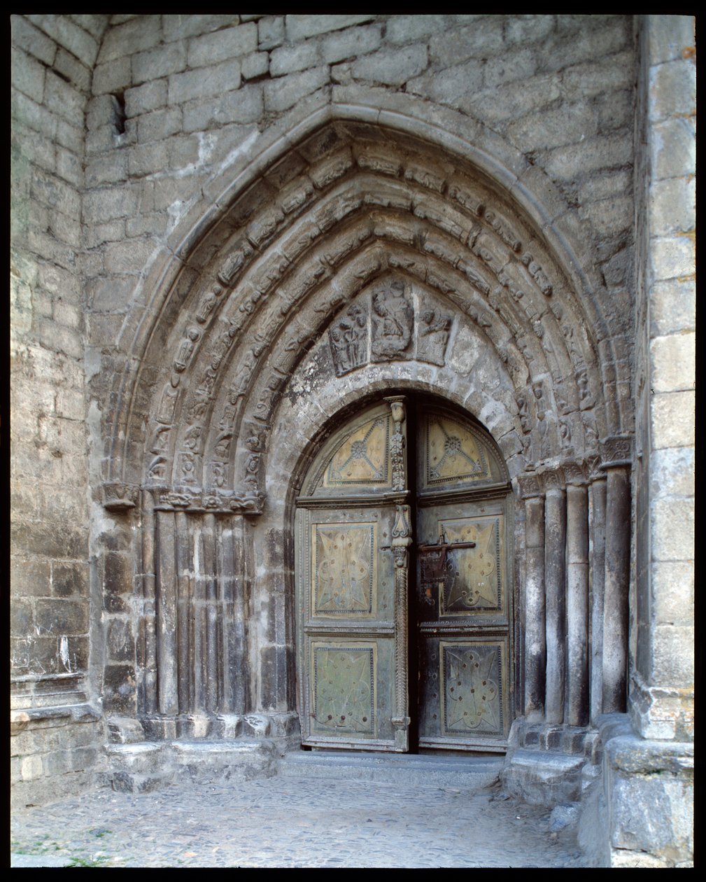 Udsigt over kirken af Romanesque
