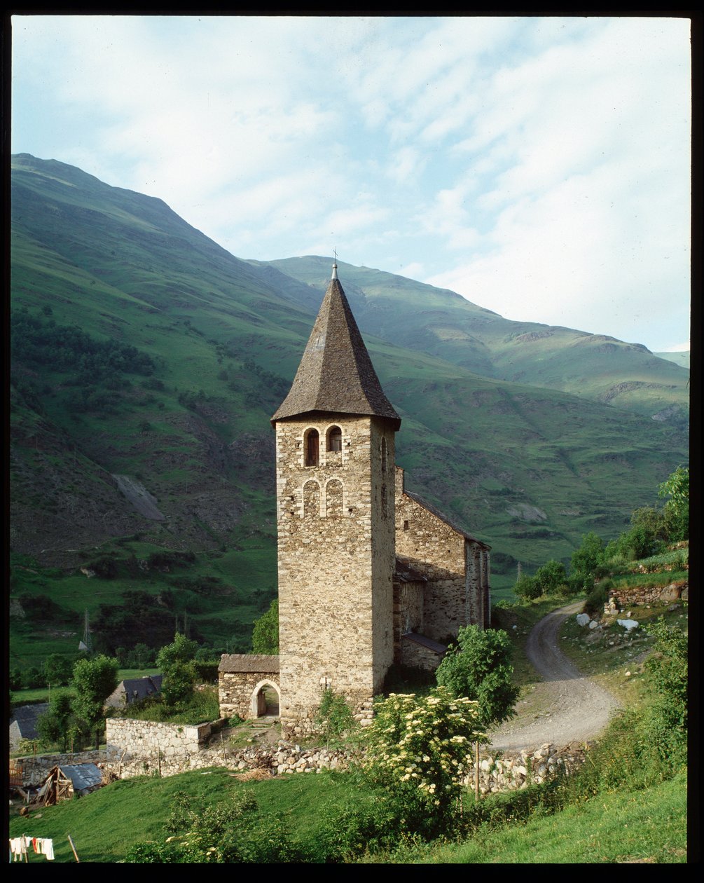 Udsigt over kirken af Romanesque