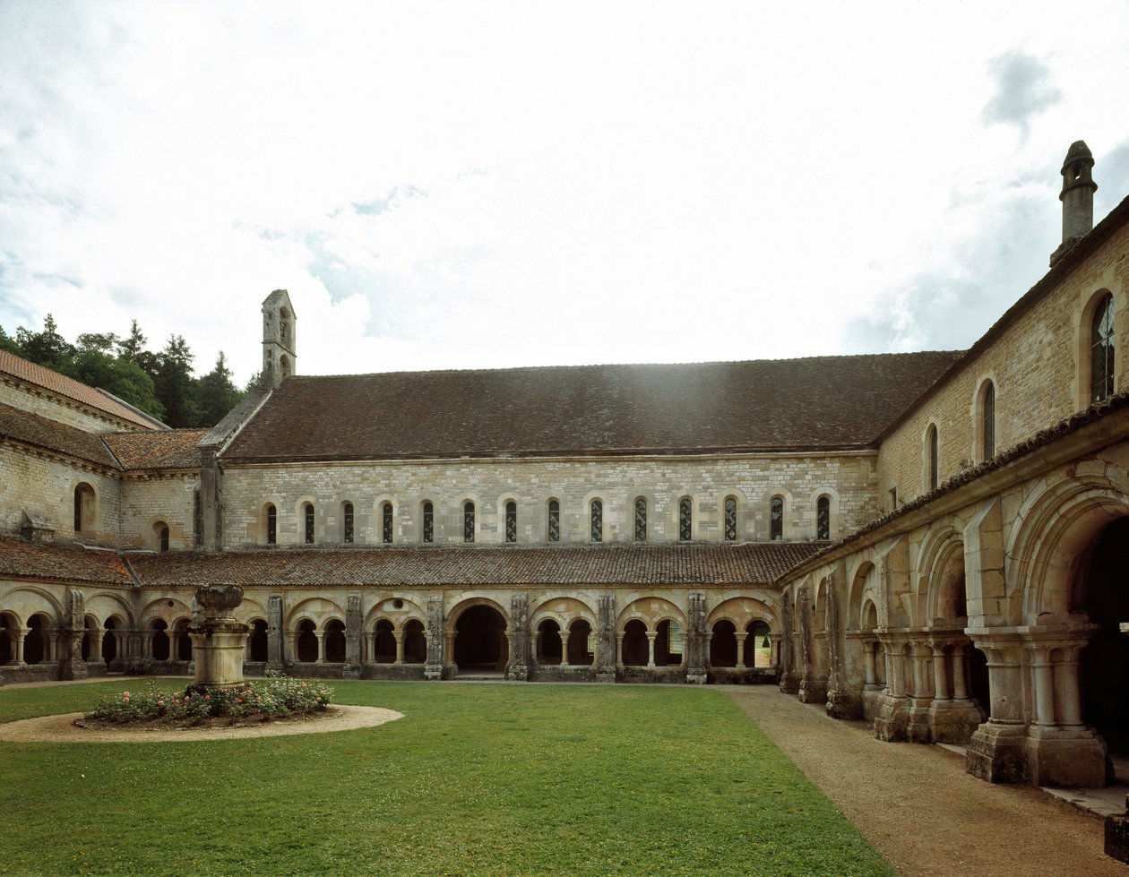 Udsigt over klosteret i cistercienserklosteret grundlagt i det 12. århundrede. af Romanesque