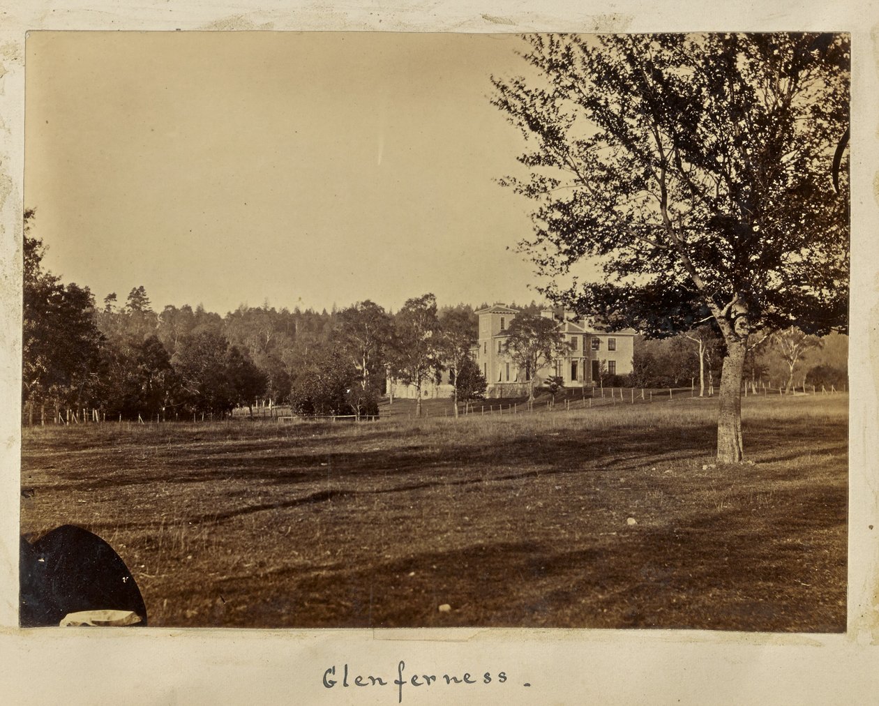 Glenferness af Ronald Ruthven Leslie Melville