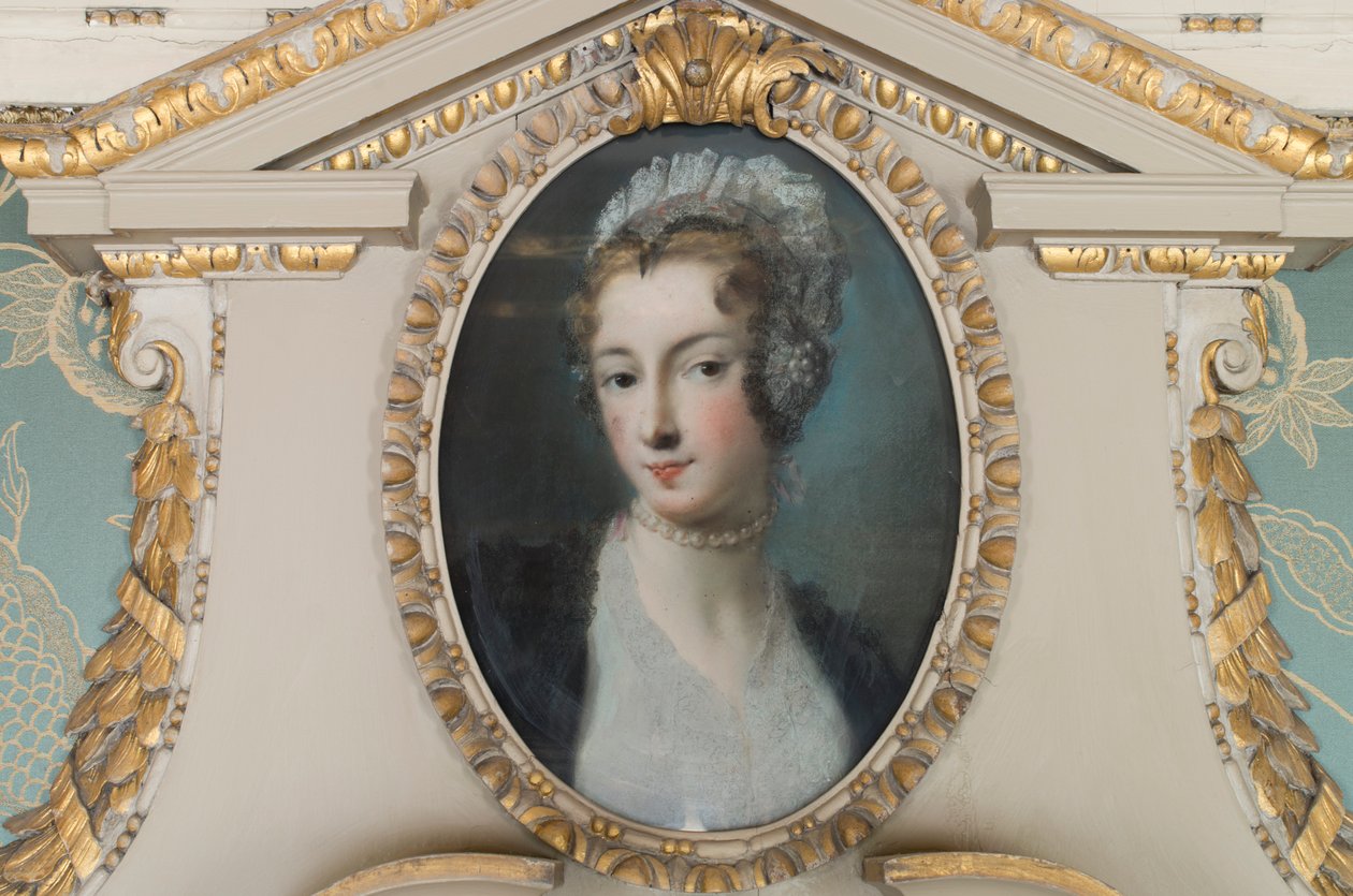 The Maid of the Inn (pastel) af Rosalba Giovanna Carriera