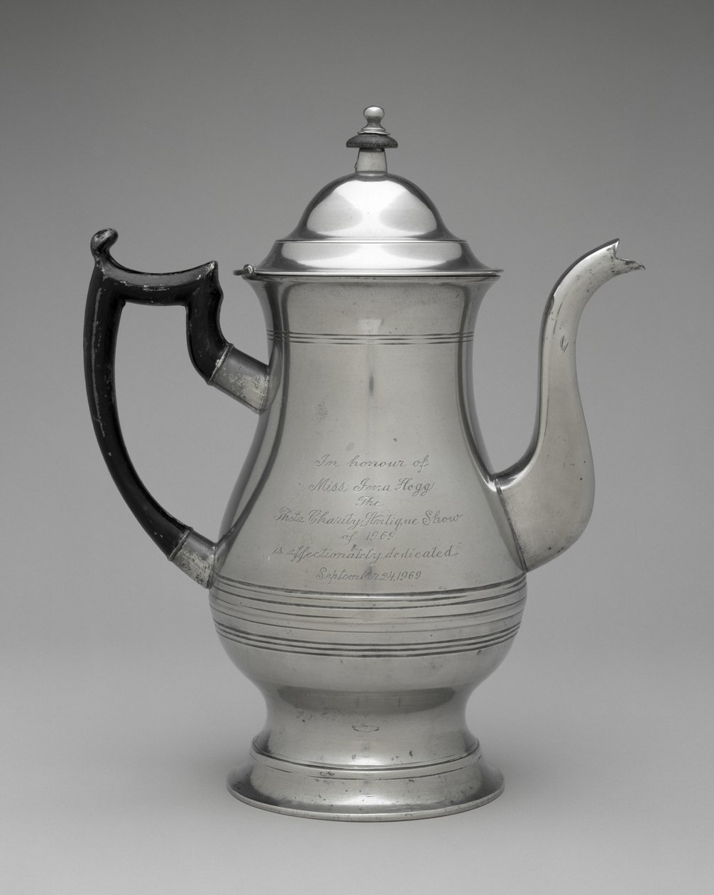 Kaffekande eller tekande, ca. 1830-1870 (tin, uidentificeret træ) af Roswell (attr.to) Gleason