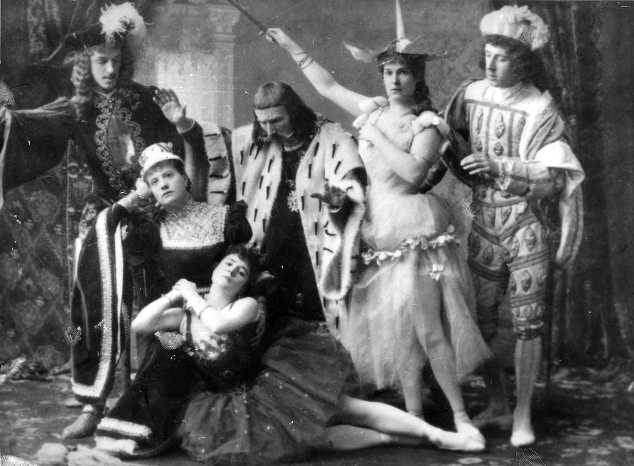 En scene fra den første opførelse af Tjajkovskijs ballet The Sleeping Beauty på Mariinsky Theatre, med Carlotta Brianza i Aurora-delen, 1890 af Russian Photographer