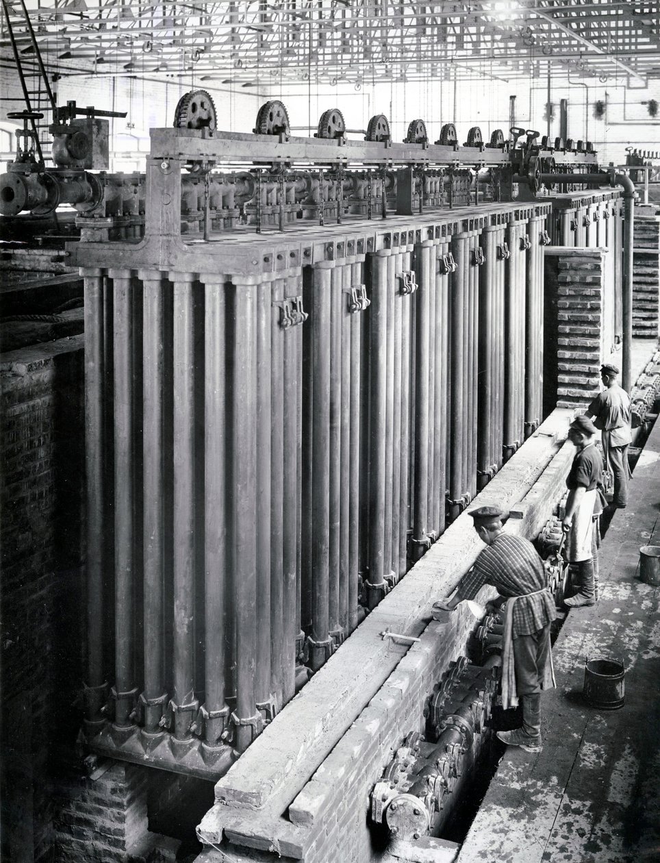Fabriksinteriør, St. Petersborg, ca. 1914 af Russian Photographer