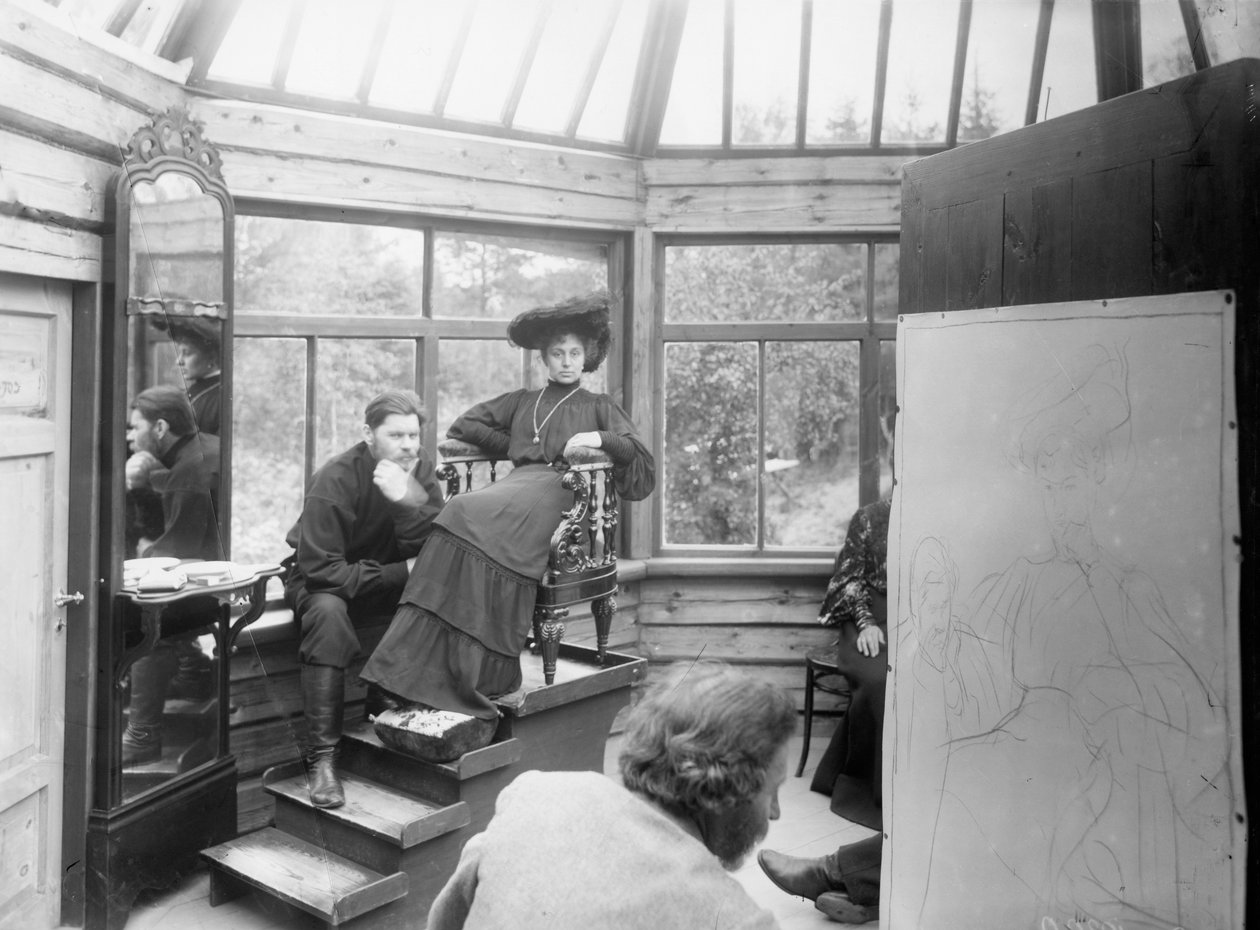 Maxim Gorky og Maria Andreyeva poserer i studiet på Repins dacha af Russian Photographer