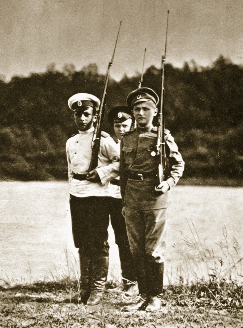 Tsarevich Alexei, 12 år, ca. 1916 (sepiafoto) af Russian Photographer