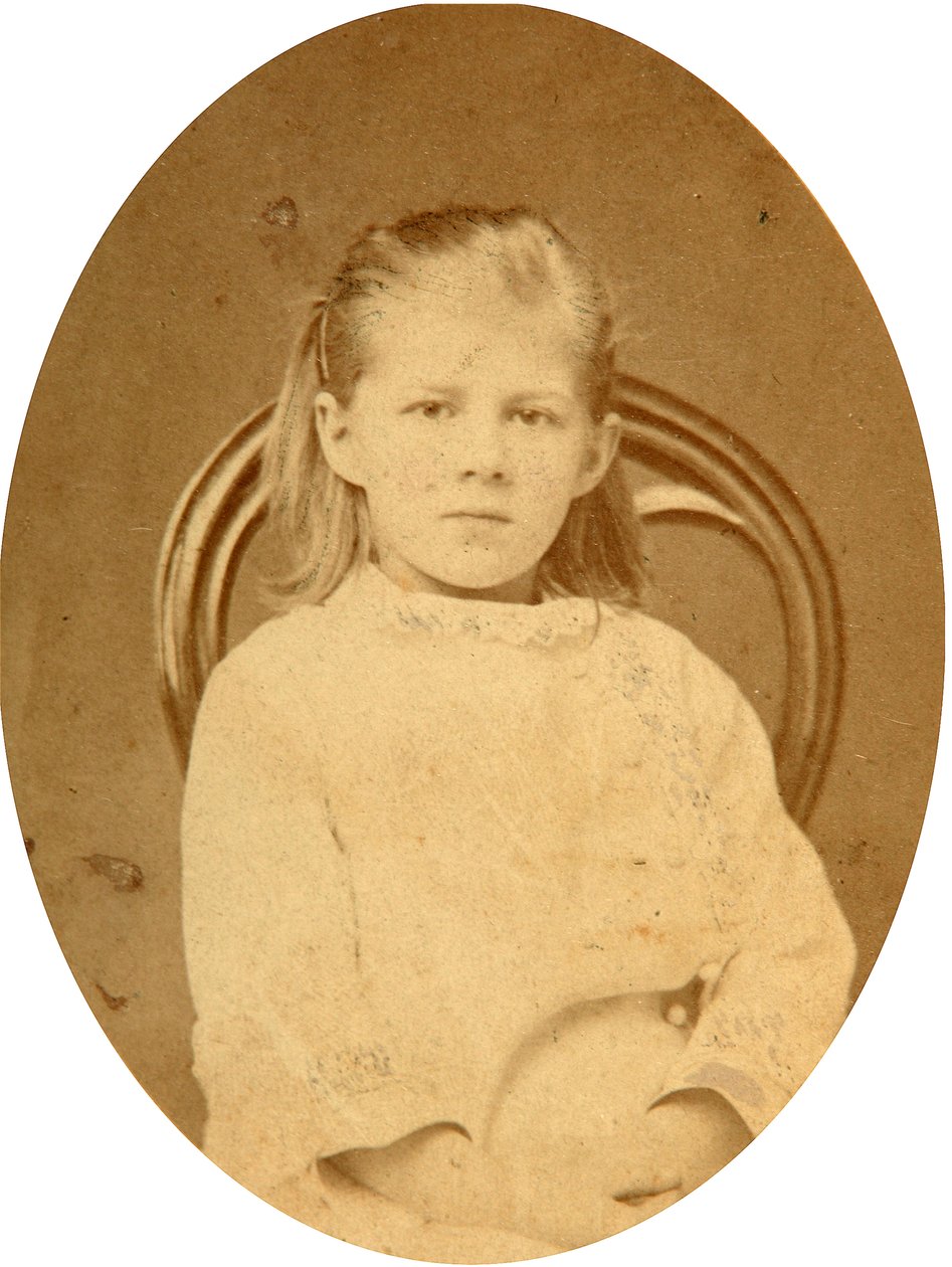 Portræt Lyubov F. Dostojevskaja (1869-1926), datter af forfatteren Fjodor Mikhailovitj Dostojevskij (Fedor, Fiodor Dostojevski, Dostojevskij, Dostojevskij) (1821-1881). Albumin foto af Russian Photographer