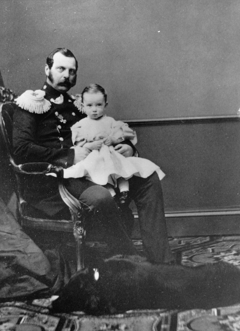Portræt af kejser Alexander II af Rusland (Alexandre II, Alexandre Nikolaievitch Romanov, Alexander II Nikolaevich) (1818-1881) med søn, storhertug Paul Alexandrovitch af Rusland (Pavel Alexandrovitch Romanov) (1860-1919) af Russian Photographer