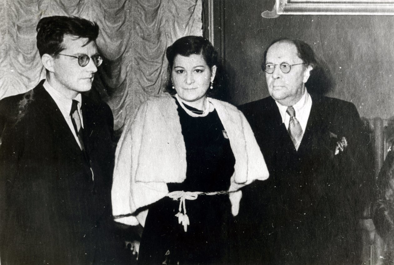 Komponist Dmitri Dmitrievich Shostakovich, sangerinde Maria Maksakova og forfatter Alexei Nikolaevich Tolstoy af Russian Photographer