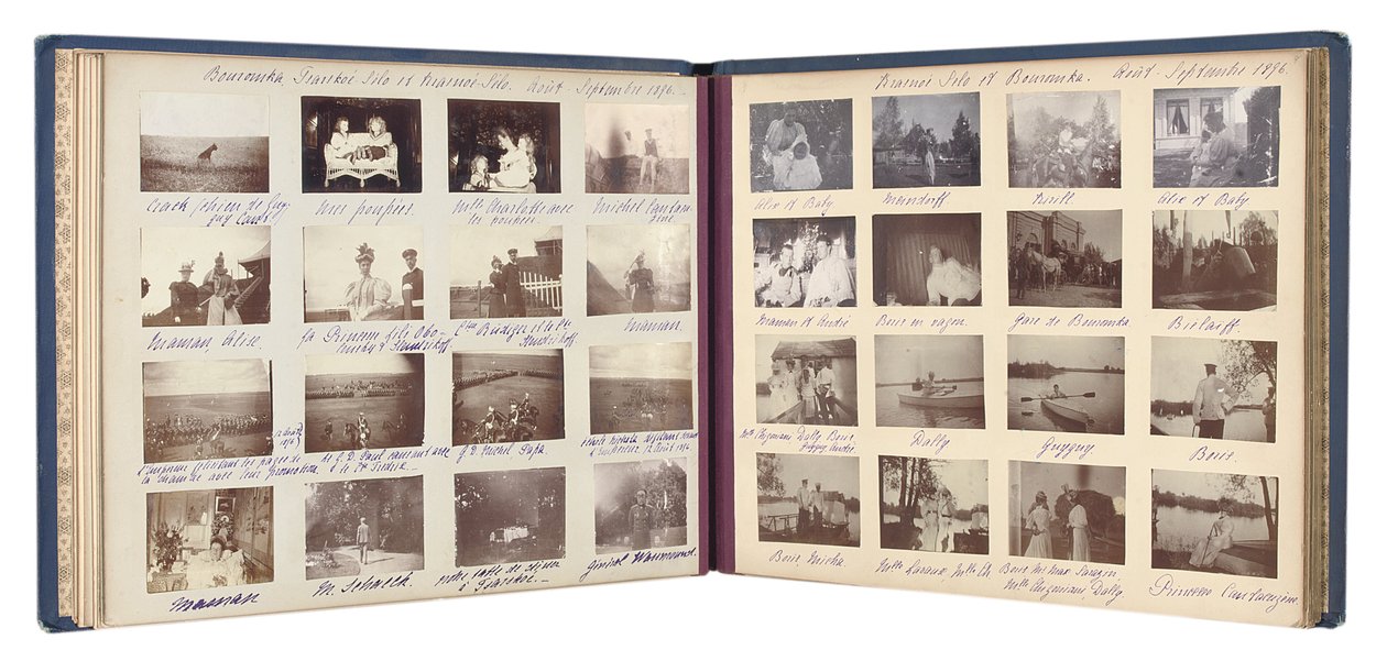 Den russiske kejserfamilie, side fra et fotoalbum, ca. 1897-99 (s/h foto) (se også 487673-80) af Russian Photographer