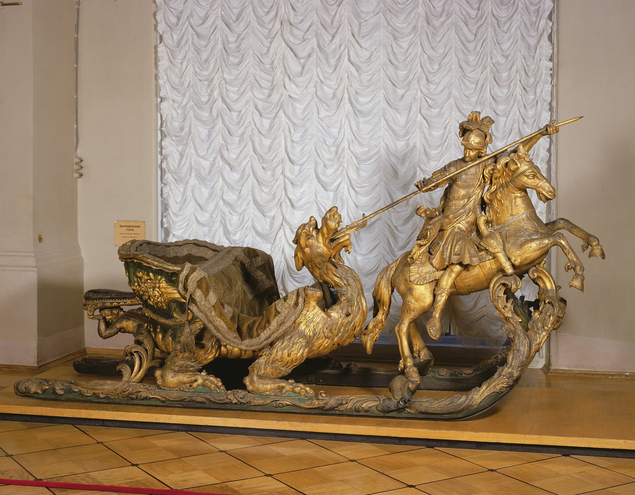Karnevalsslæde med figuren St George (træ og bladguld) af Russian School