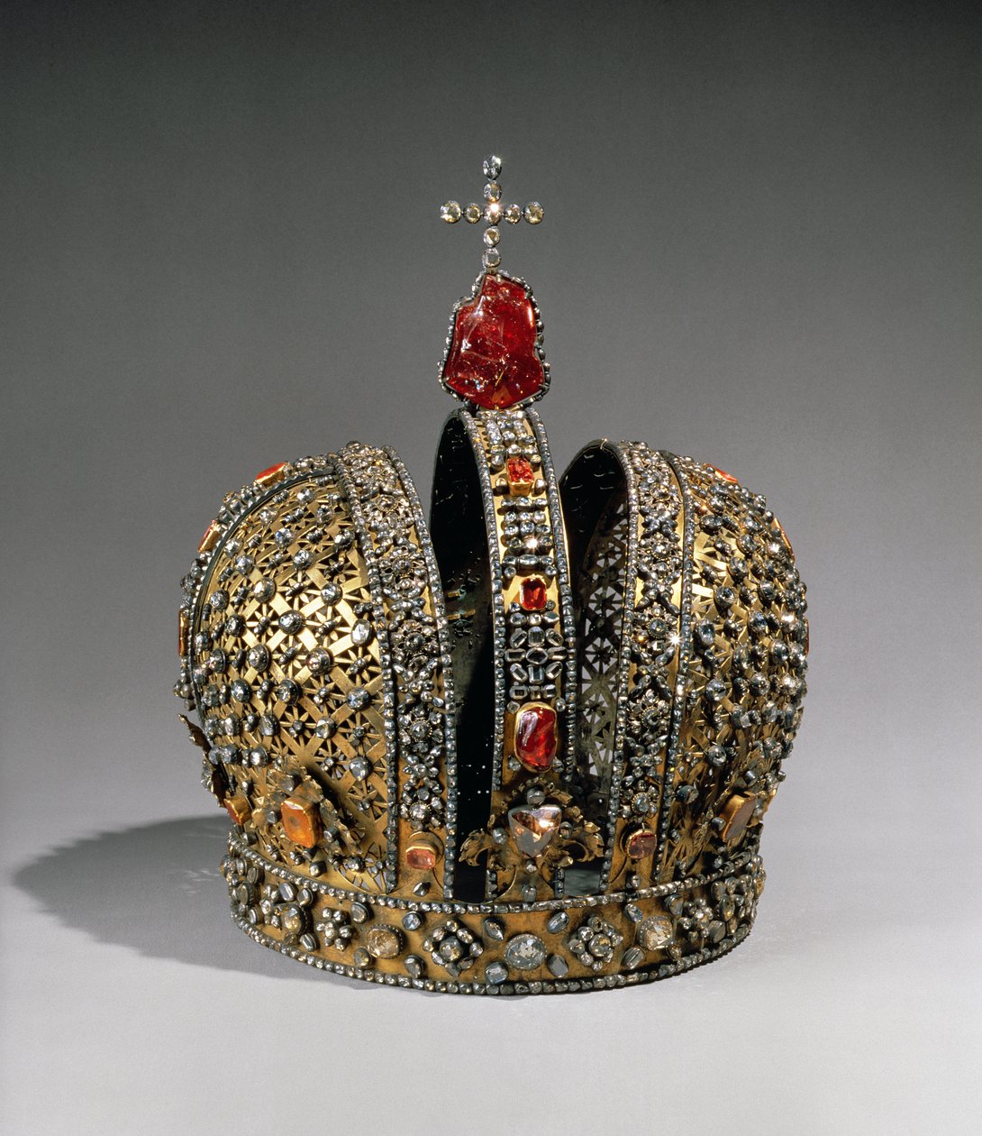 Kejserinde Anna Ioannovnas krone, Skt. Petersborg, 1730 (sølv, guld og ædelstene) af Russian School