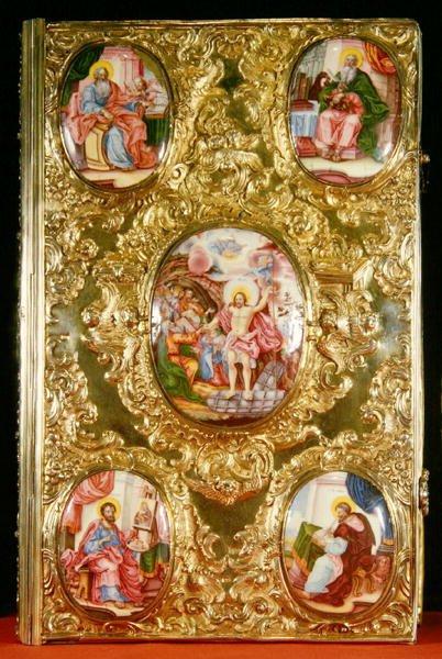 Evangelisk relikvieskrin, Moskva-skolen, 1772 (guld, sølv og malet emalje) af Russian School