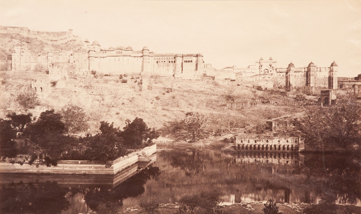 Udsigt over Amber Fort, 1871 (albumin print) af S. and Shepherd, C. Bourne