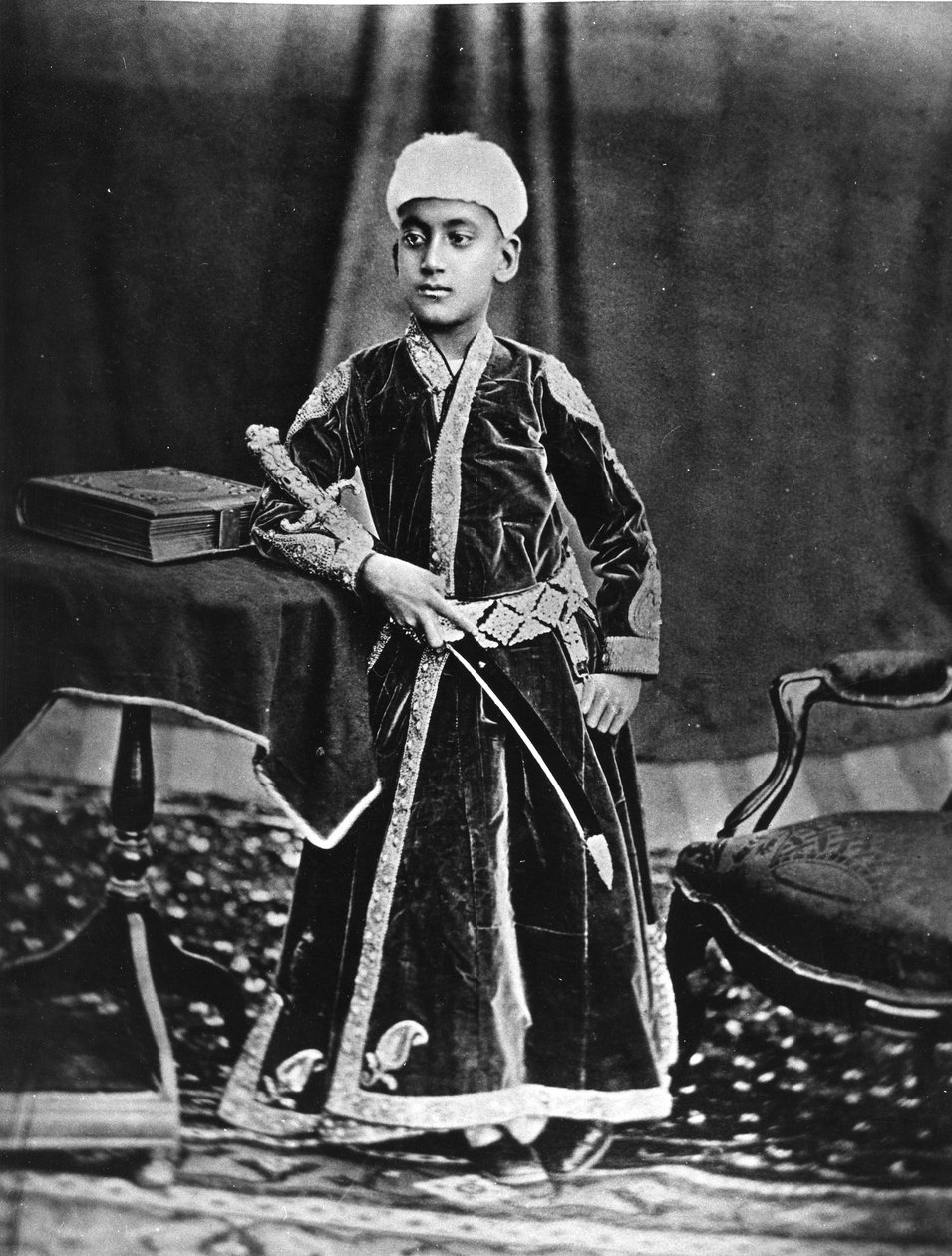 The Nizam of Hyderabad, 1877 af S. and Shepherd, C. Bourne