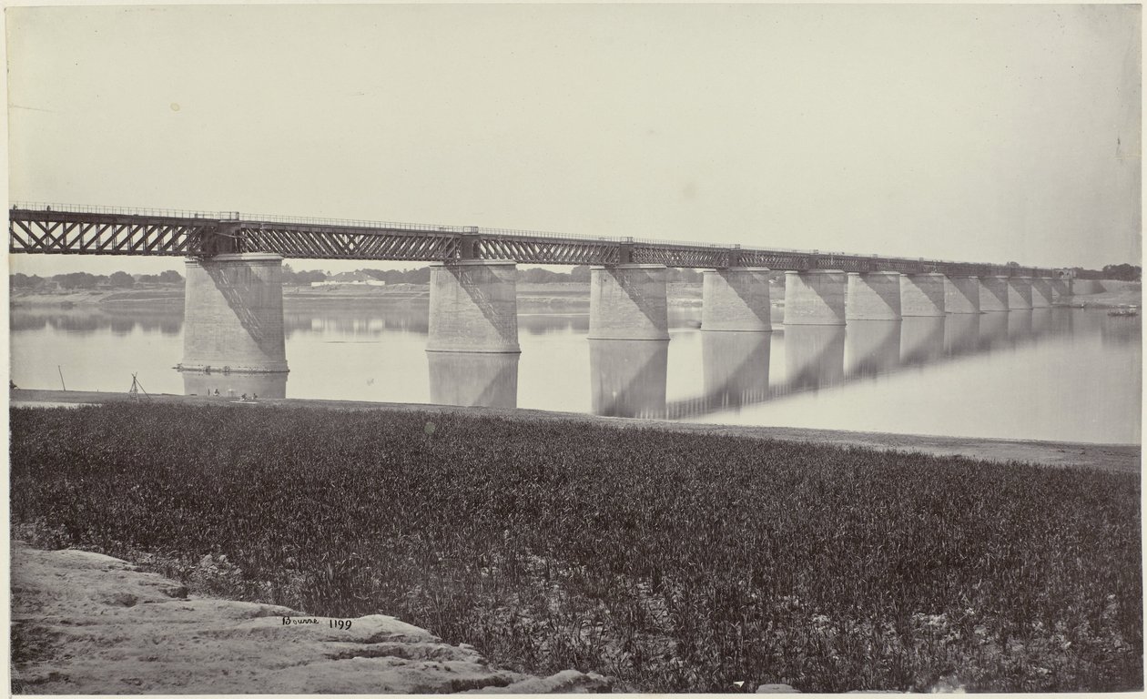 Spoorbrug over de Yamuna ved Allahabad Jernbanebroen over Jumna (original titel) af Samuel Bourne (signed by artist)