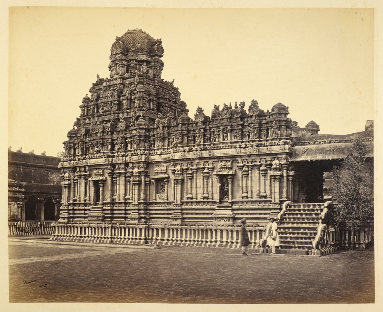 En udsigt over Subrahmanya-templet nær Pagoden, Tanjore af Samuel Bourne