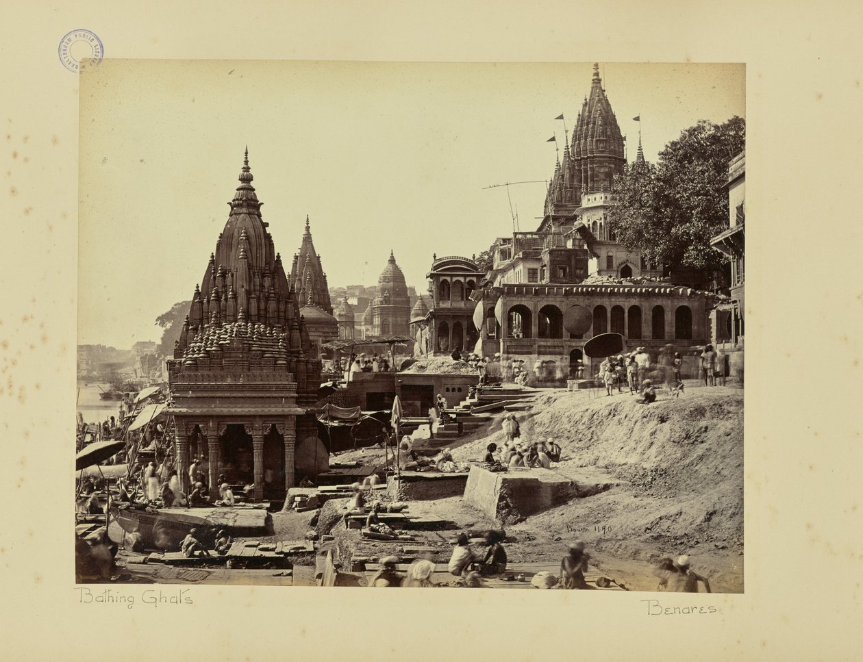 Benares; «Vishnu Pud» og andre templer nær kremationsghaten af Samuel Bourne