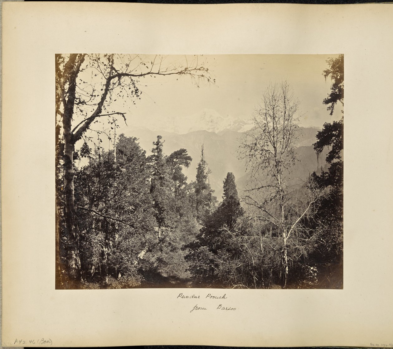 Bunderpoonch (Jumnootri Peak), 20.758 fod, fra højderne over Barsoo af Samuel Bourne