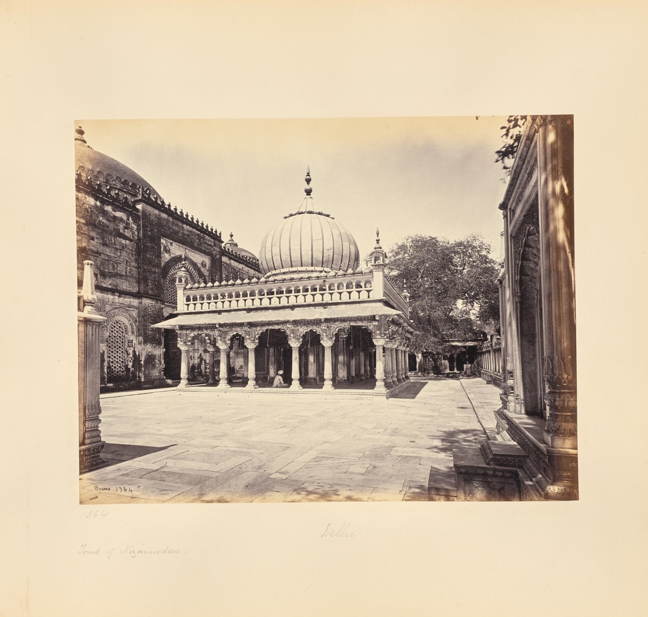 Delhi; Nizam-ud-Dins grav af Samuel Bourne