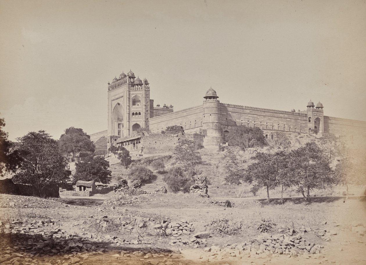 Fortet i Fatehpur Sikri nær Agra. Kejser Akbars residens af Samuel Bourne