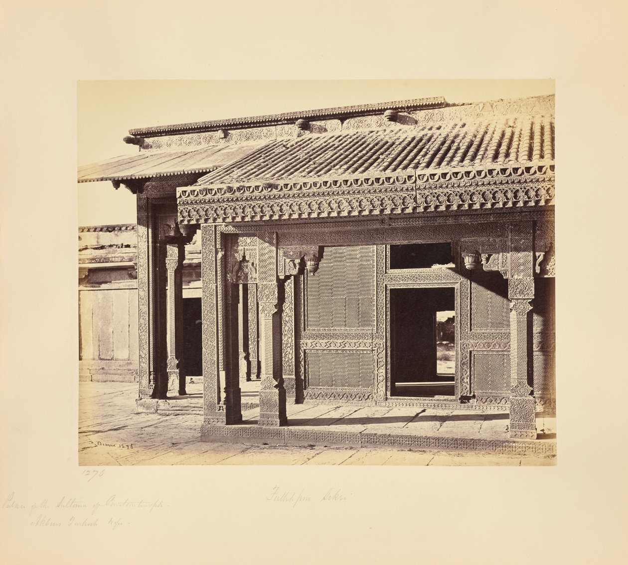 Fatehpur Sikri; sultaninden af Konstantinopels palads, Akbars tyrkiske hustru af Samuel Bourne