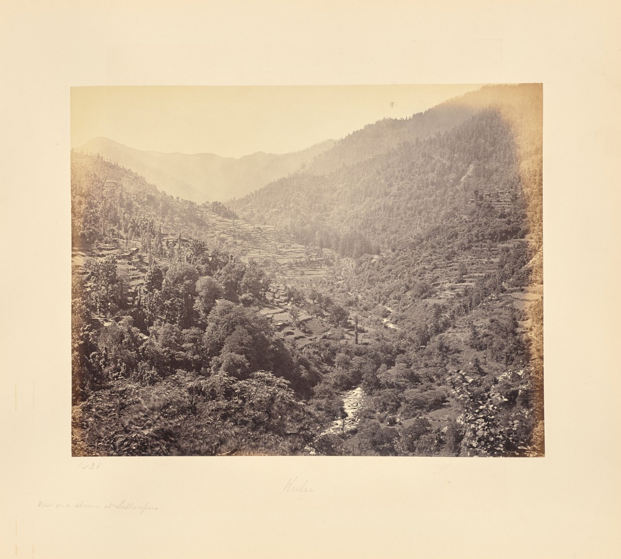 Kulu-dalen under Rusala af Samuel Bourne