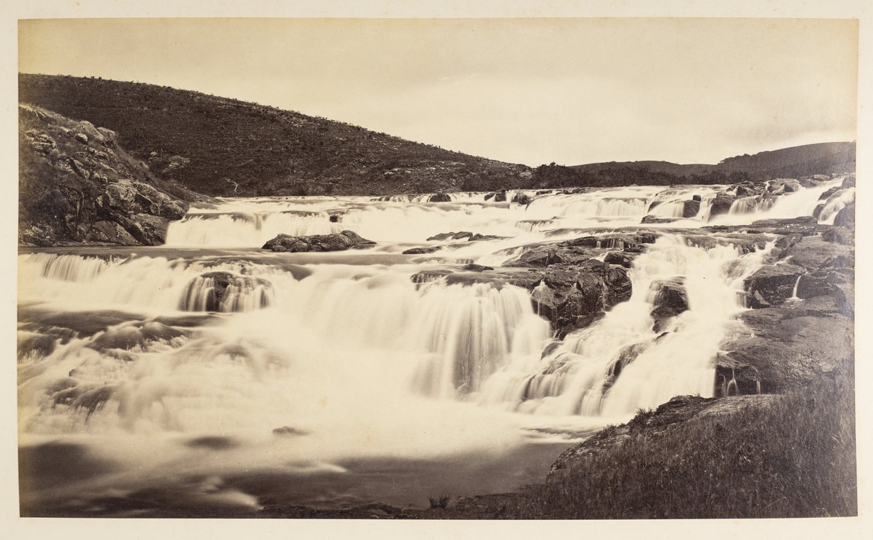 Rapids på Pykara under broen (Nilgiri Hills) af Samuel Bourne