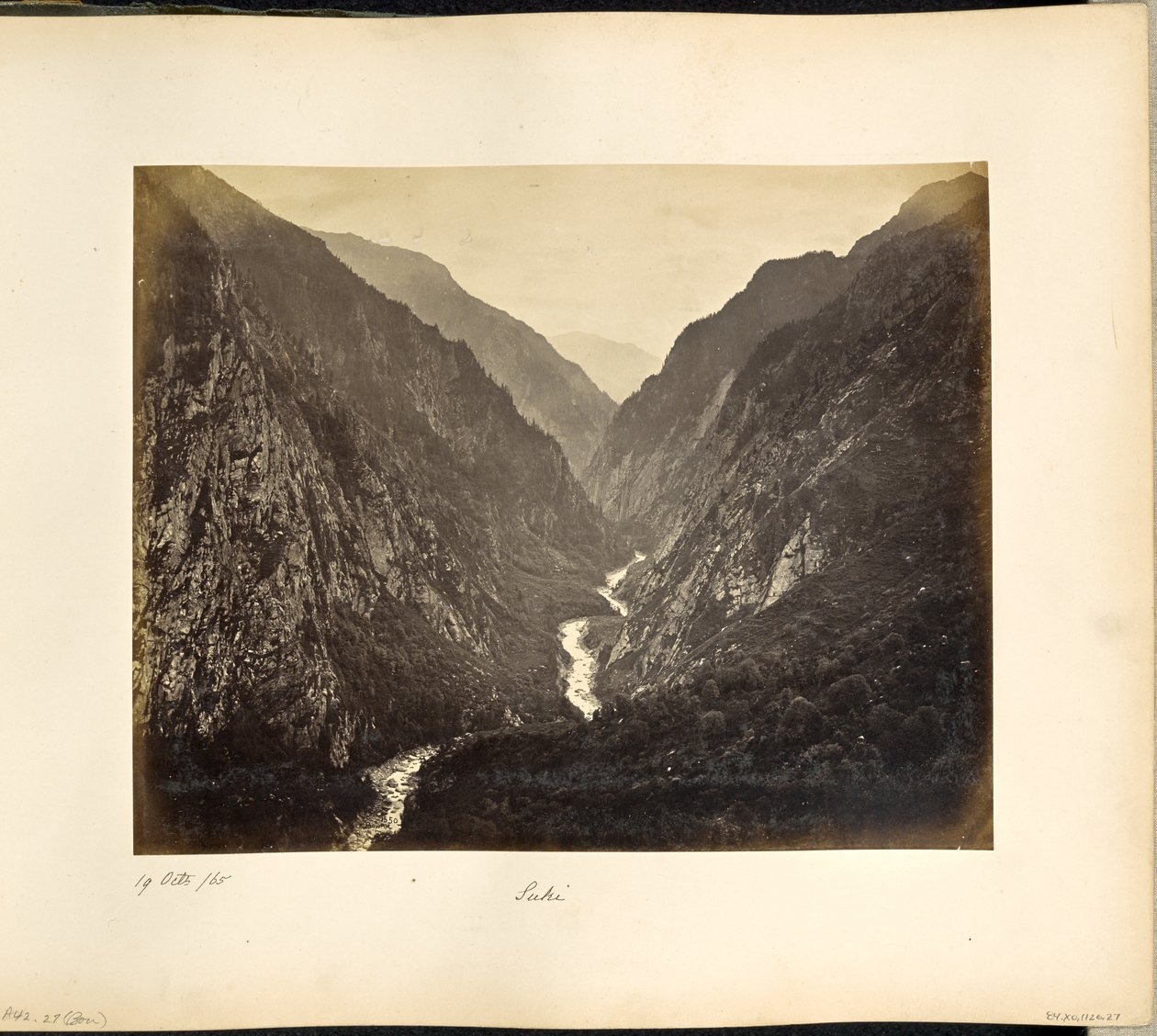 Ganges-dalen, set fra landsbyen Suki, om aftenen af Samuel Bourne