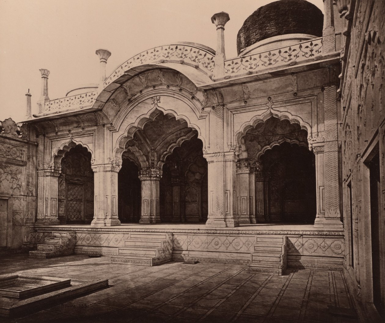 Moti Masjid i paladset af Samuel Bourne