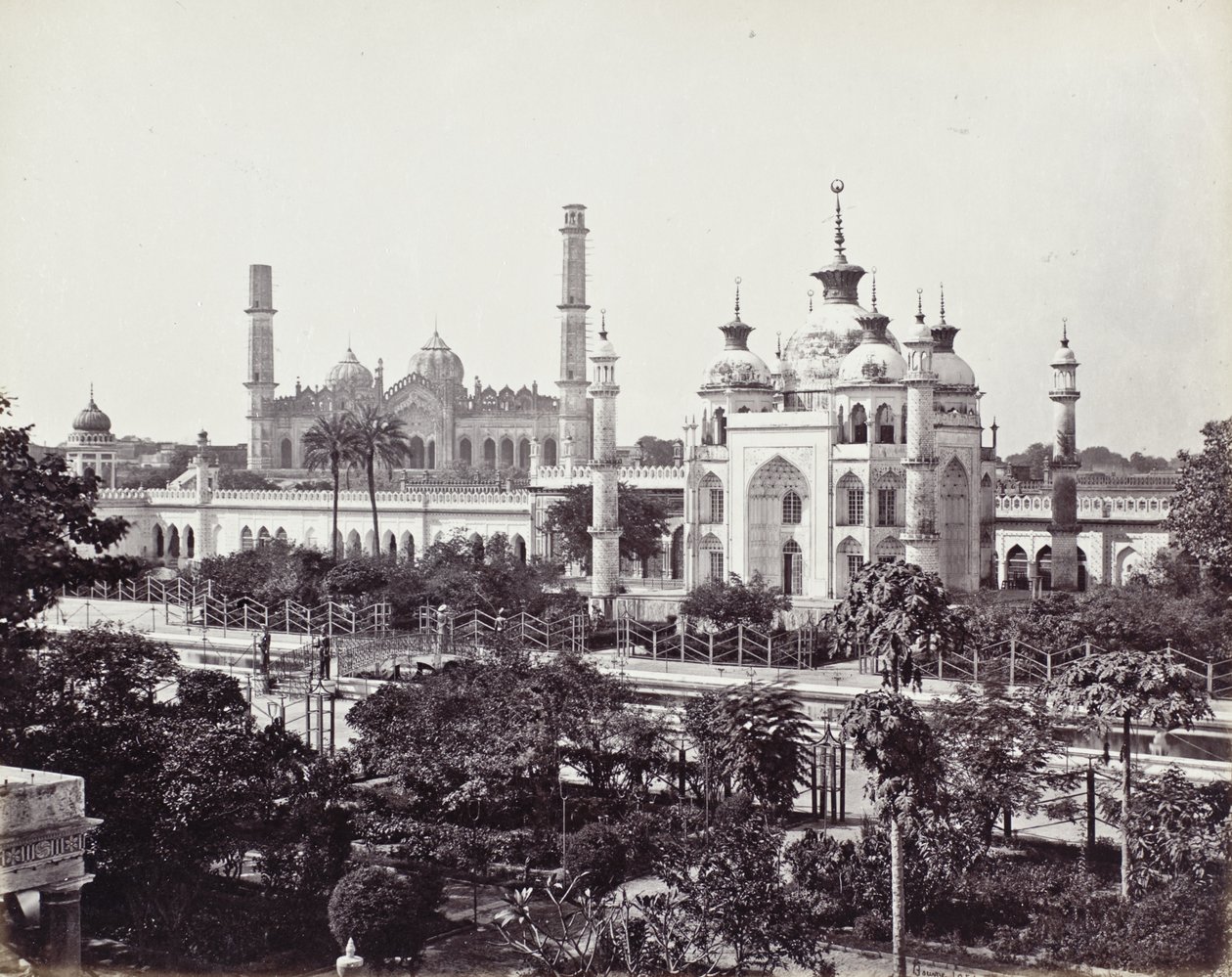 Zinat Algiyas grav i Husainabad Imambara-komplekset af Samuel Bourne