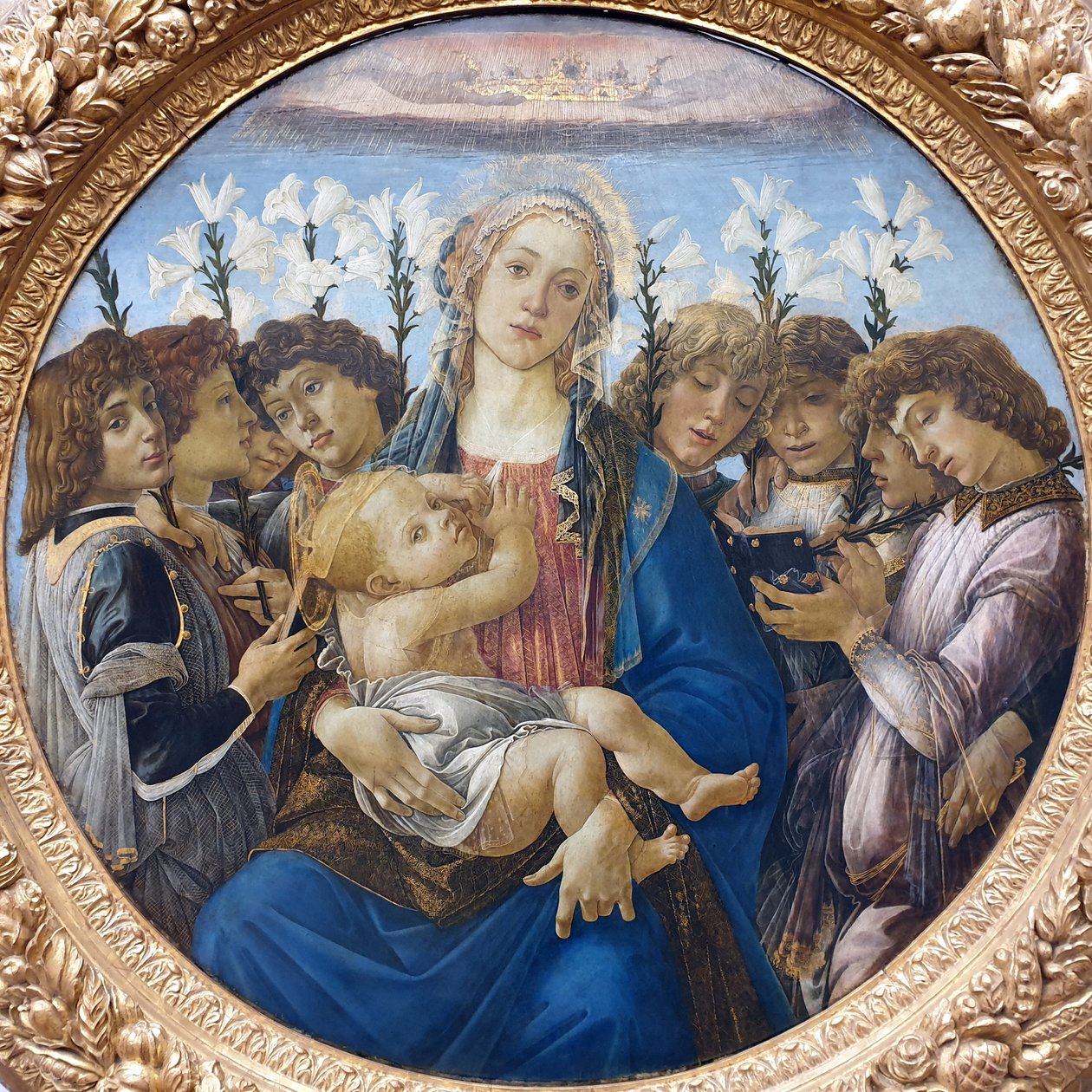 Maria med barnet og syngende engle af Sandro Botticelli