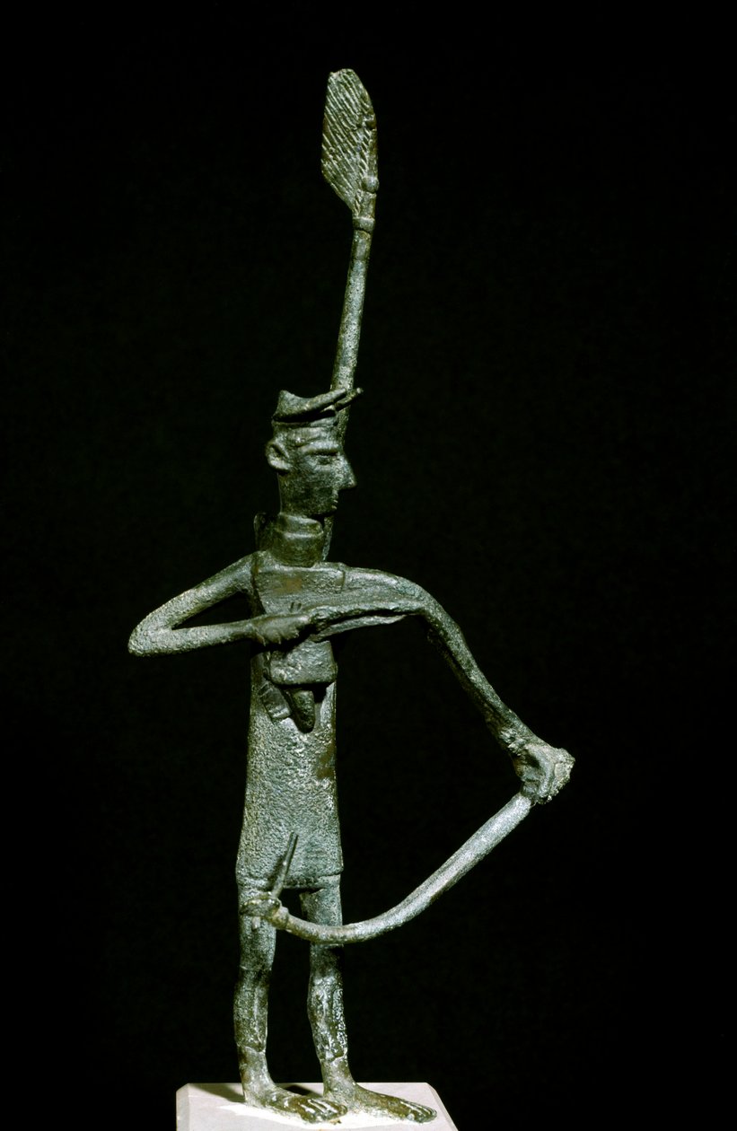 Nuragisk kultur (nuraghi) Sardinsk: bronzebueskyttestatuette. 8.-7. århundrede f.Kr. Cagliari, Nationalt Arkæologisk Museum, Sardinien, Italien af Sardinia Nuragic Civilization
