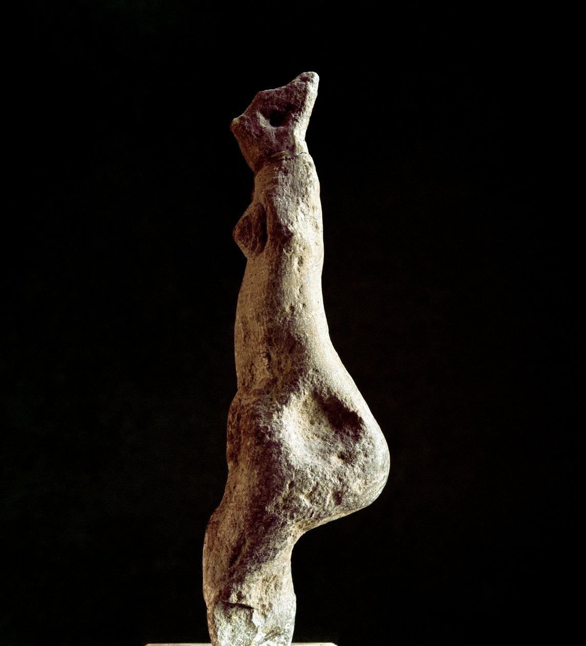 Nuragisk kultur (nuraghi) sardinsk: kalkstensstatuette af Venus steatopigic (form i lænden) (Venus de Macomer), der kommer fra Macomer, nær Nuoro. Daterer fra den prænuragiske periode (25.-18. århundrede f.Kr.) Eneolitikum. Cagliari, det nationale arkæolog af Sardinia Nuragic Civilization
