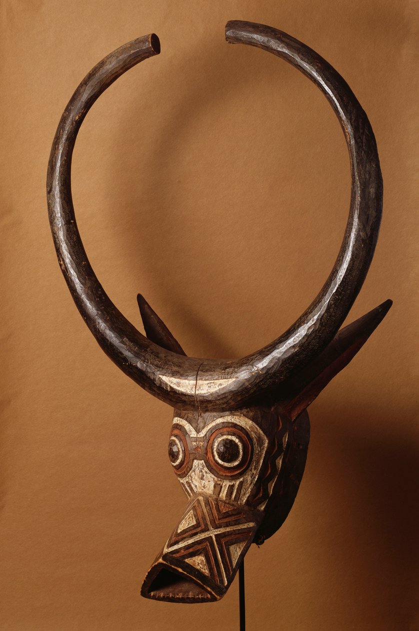 En Bwa bushcow maske af School African