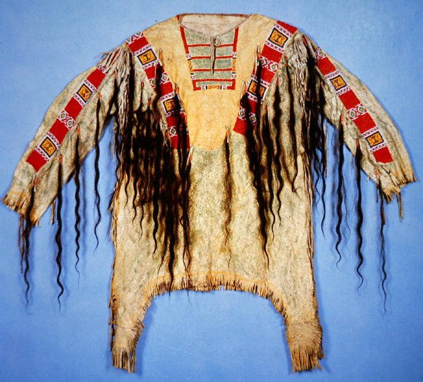 Frynset skjorte, Sioux Tribe (tekstil) af School American