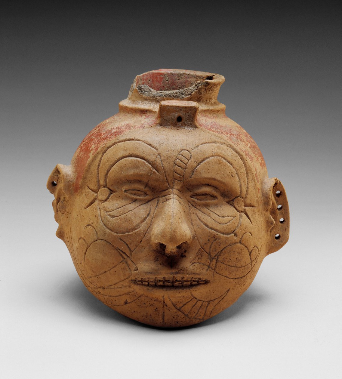 Head Effigy Vessel (buffware med rødt slippigment) af School American