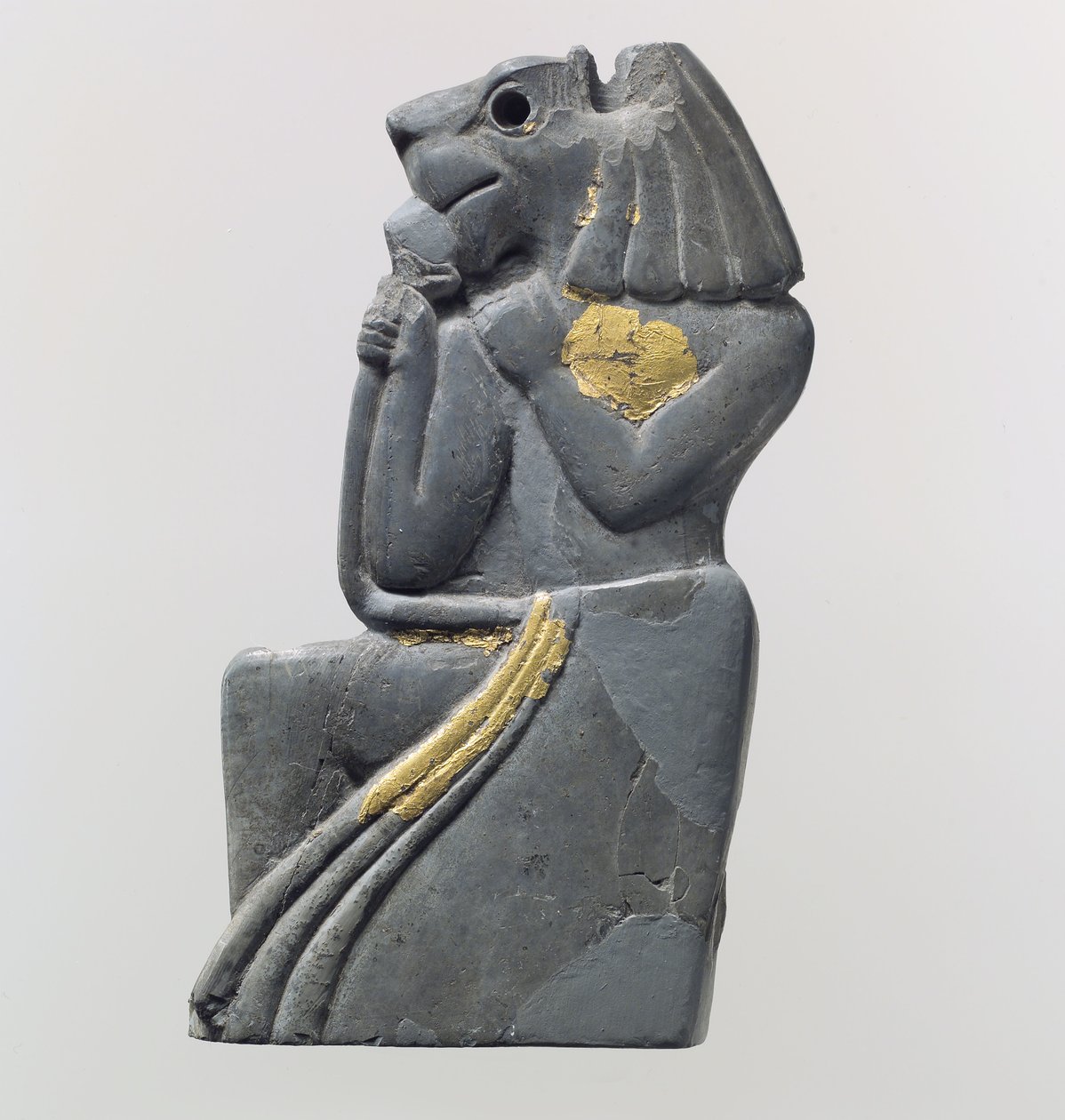 Plaquefragment: knælende løvehovedet figur, ca. 1700-tallet f.Kr. (Elfenben (flodhest), guldfolie) af School Anatolian