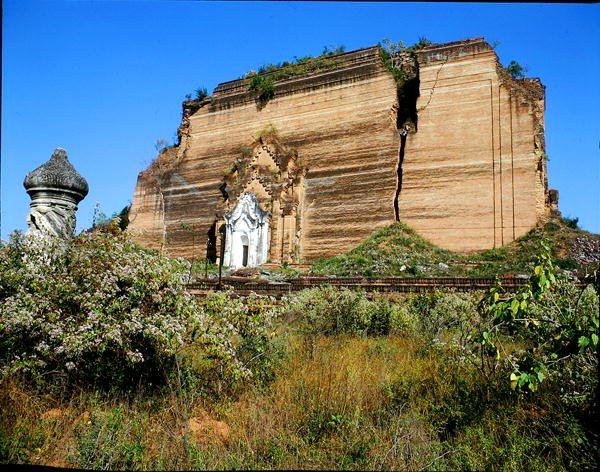 Mingun Paya, bygget 1790-1816 (foto) af School Burmese