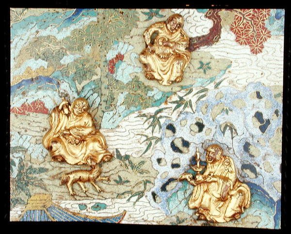 Detalje fra et par plaketter, der viser buddhistiske figurer i et landskab, Qianlong-periode af School Chinese
