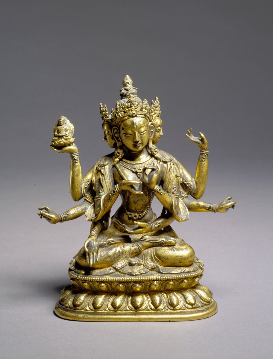 Siddende Usnisavijaya, Qing-dynastiet (bronze med forgyldning og malakit) af School Chinese