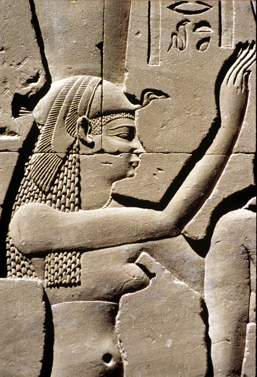 Det gamle Egypten, Vægskulptur, gudinden Isis, Horus-templet, Edfu, 237-57 f.Kr (foto) af School Egyptian