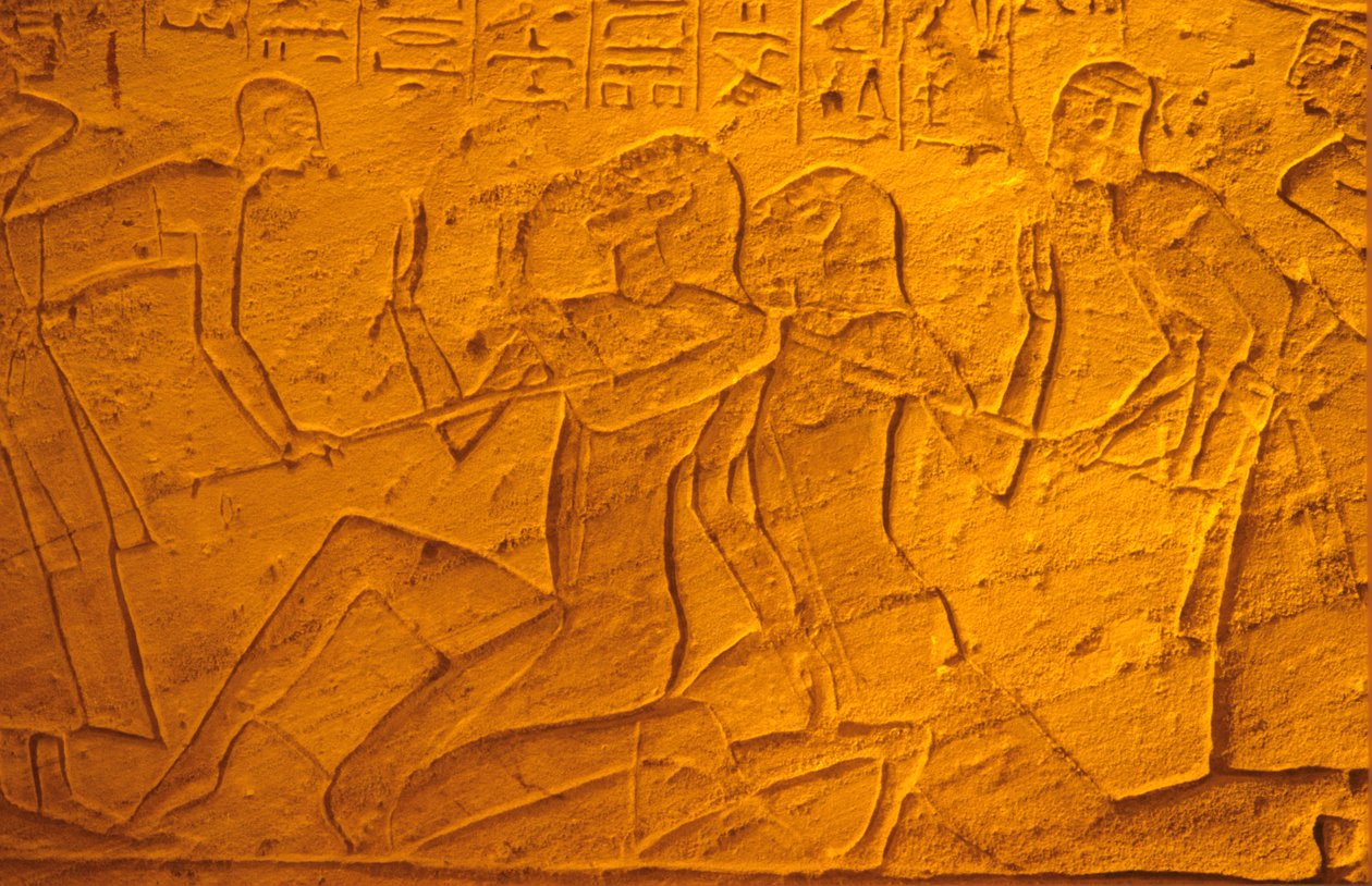 Det gamle Egypten, Vægmaleri/udskæring, hittitiske fanger bliver slået med pinde, Templet for Ramses II og Nefertari, Abu Simbe (foto) af School Egyptian